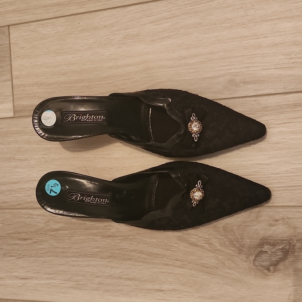 Brighton Tandra Pointed Toe Kitten Heels